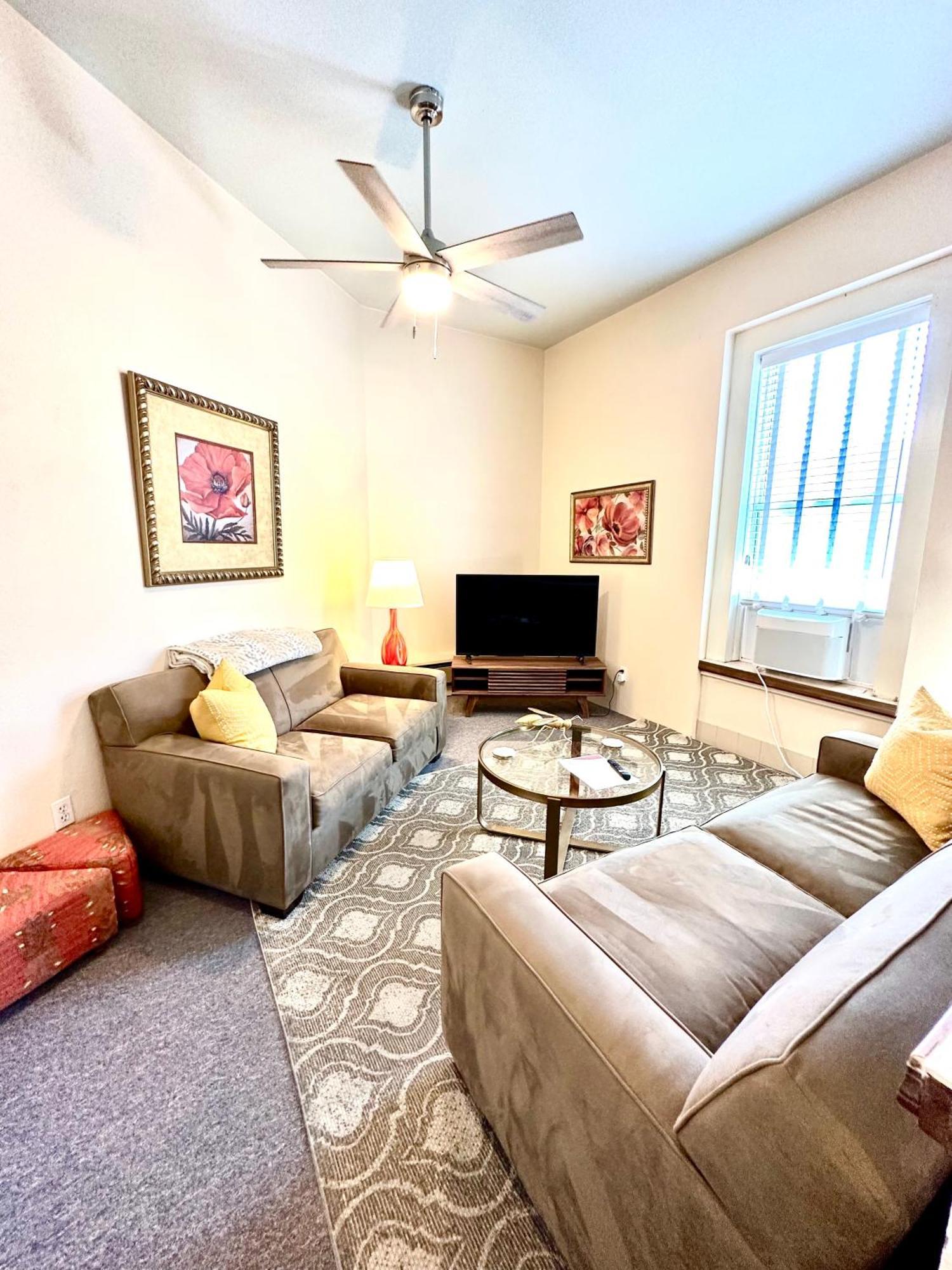 Bisbee Brownstone Suites Buitenkant foto