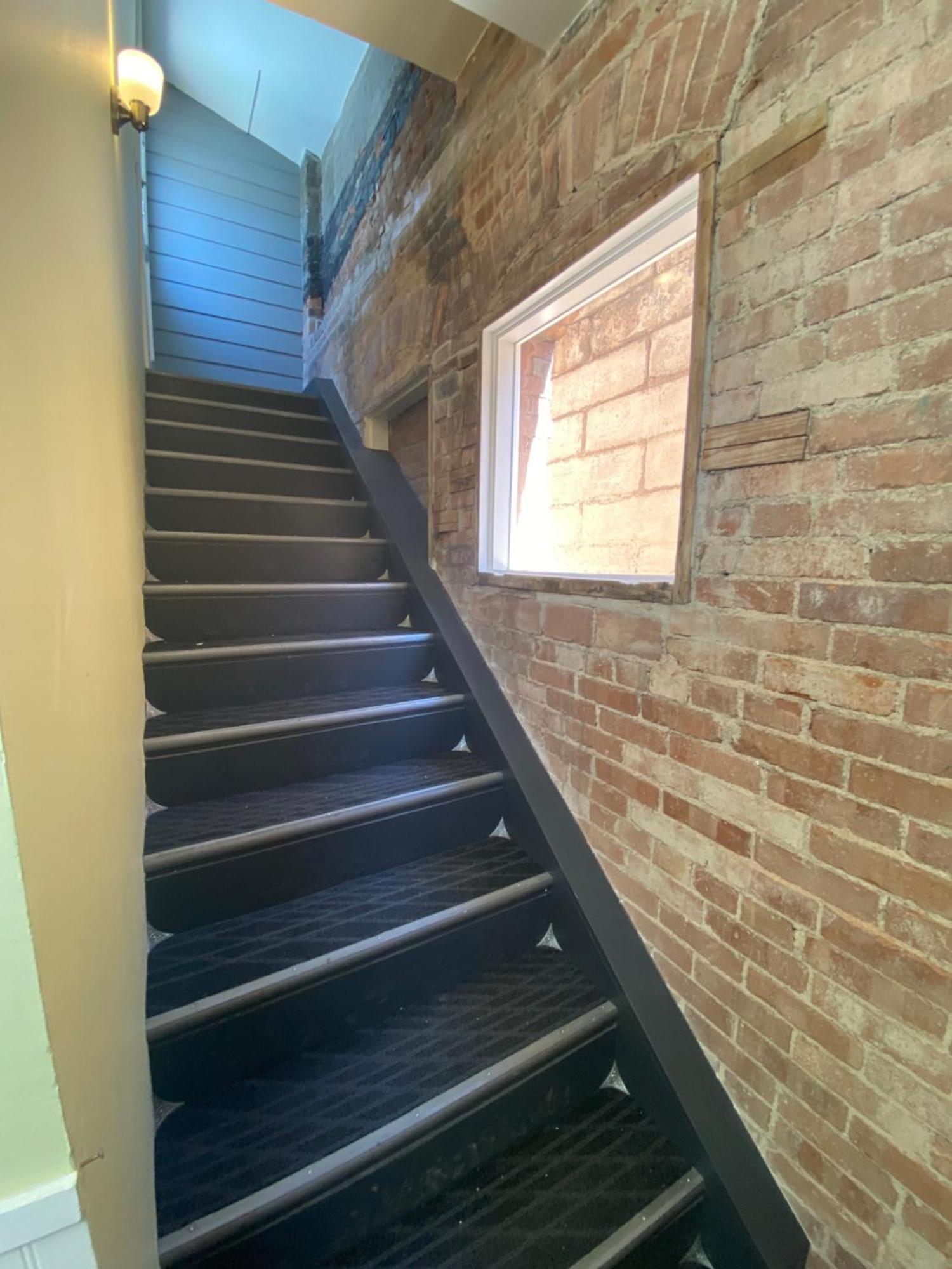 Bisbee Brownstone Suites Buitenkant foto