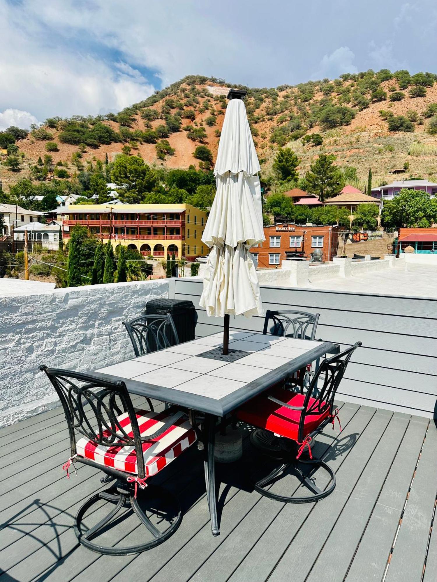 Bisbee Brownstone Suites Buitenkant foto