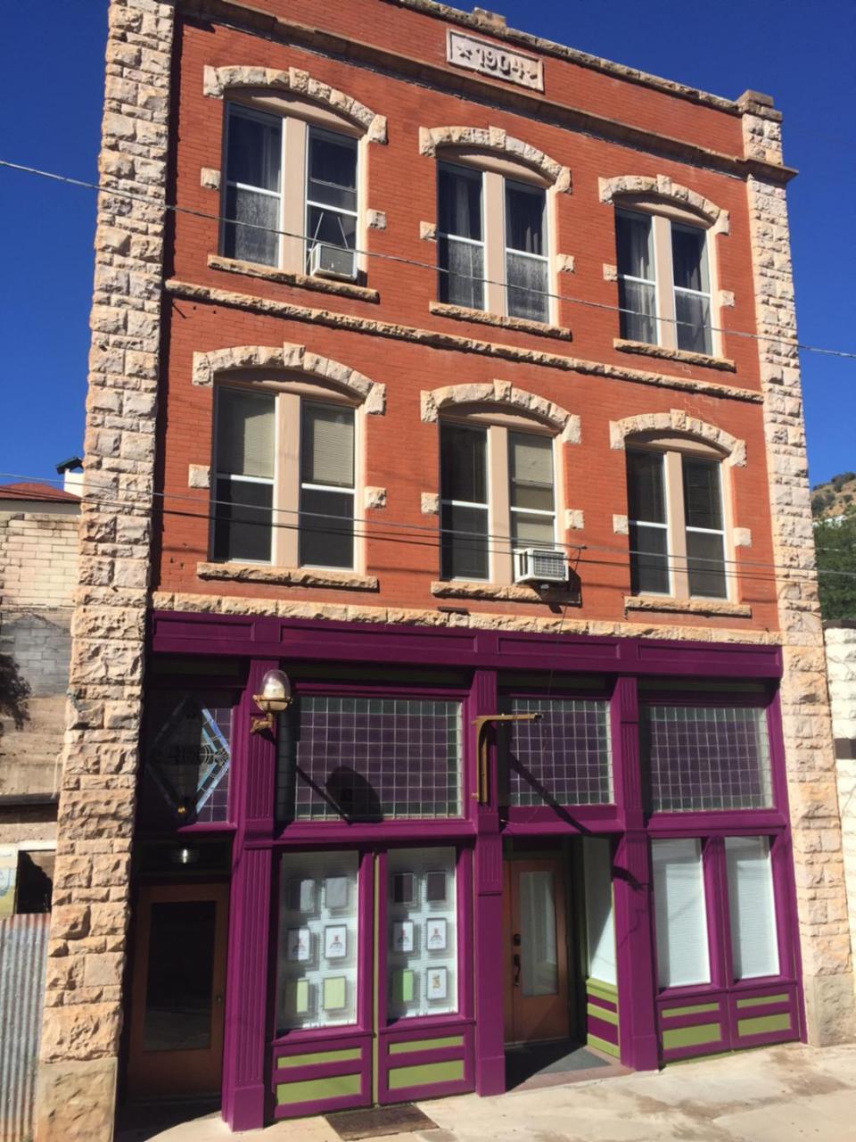 Bisbee Brownstone Suites Buitenkant foto