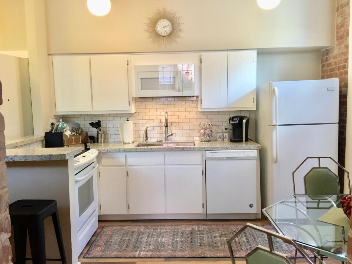 Bisbee Brownstone Suites Buitenkant foto