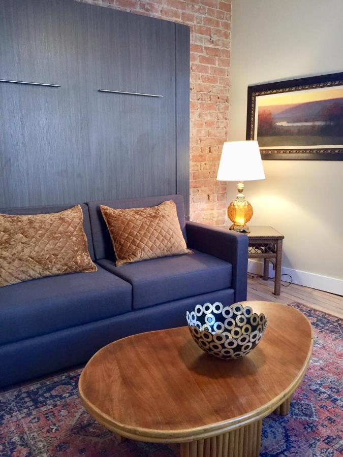 Bisbee Brownstone Suites Buitenkant foto