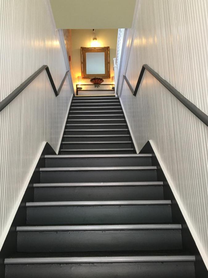 Bisbee Brownstone Suites Buitenkant foto