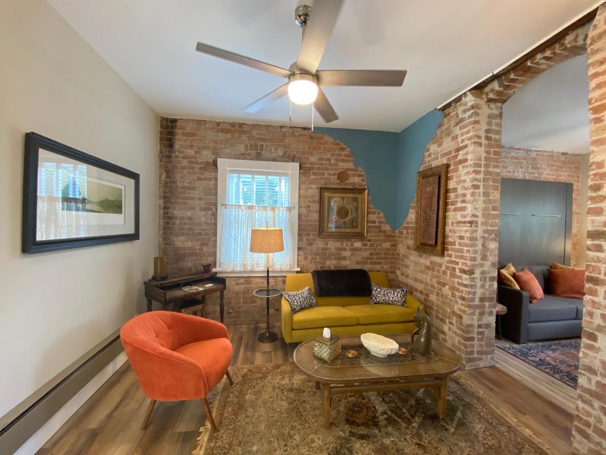 Bisbee Brownstone Suites Buitenkant foto